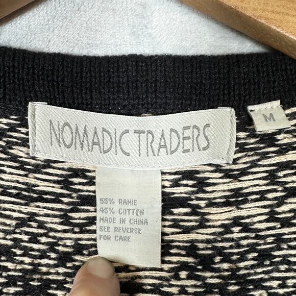 Nomadic Traders Sweater Vest Womens M Black White Nordic Buttons Knit Snowflake - Picture 3 of 13